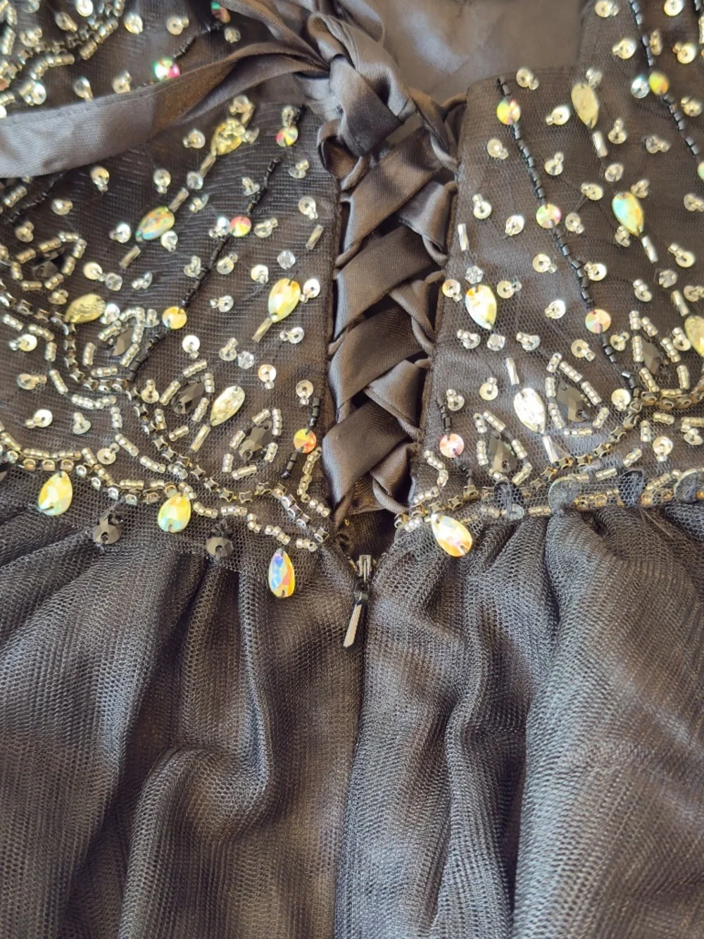 CINDERELLA COUTURE halter illusion neck sleeveless sparkling formal party size 4
